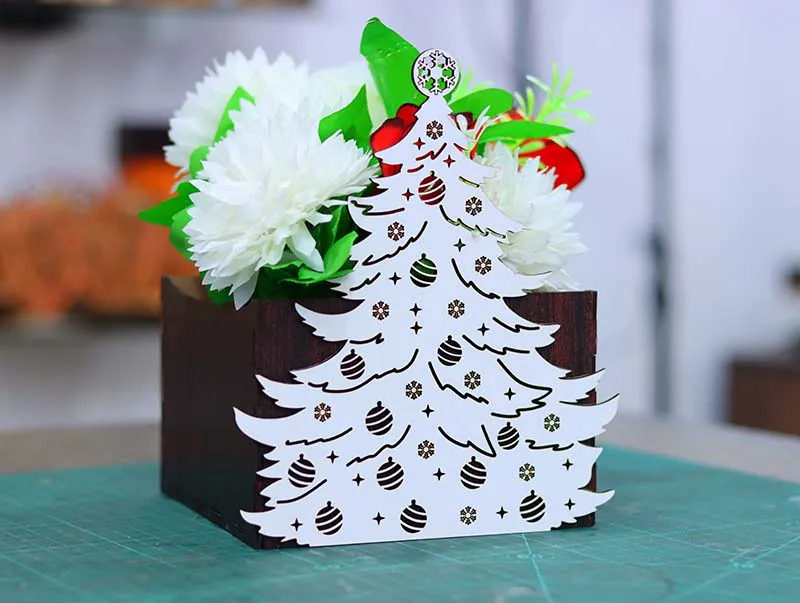 Caja abierta de árbol navideño - Imagen 2