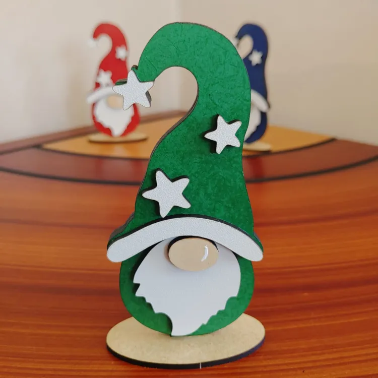 Gnomo navideño verde